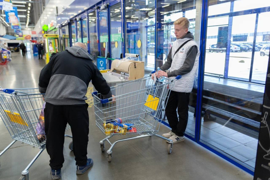 Помогаем нашим подопечным