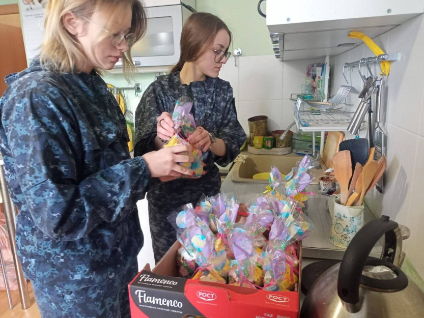 Помогаем нашим подопечным